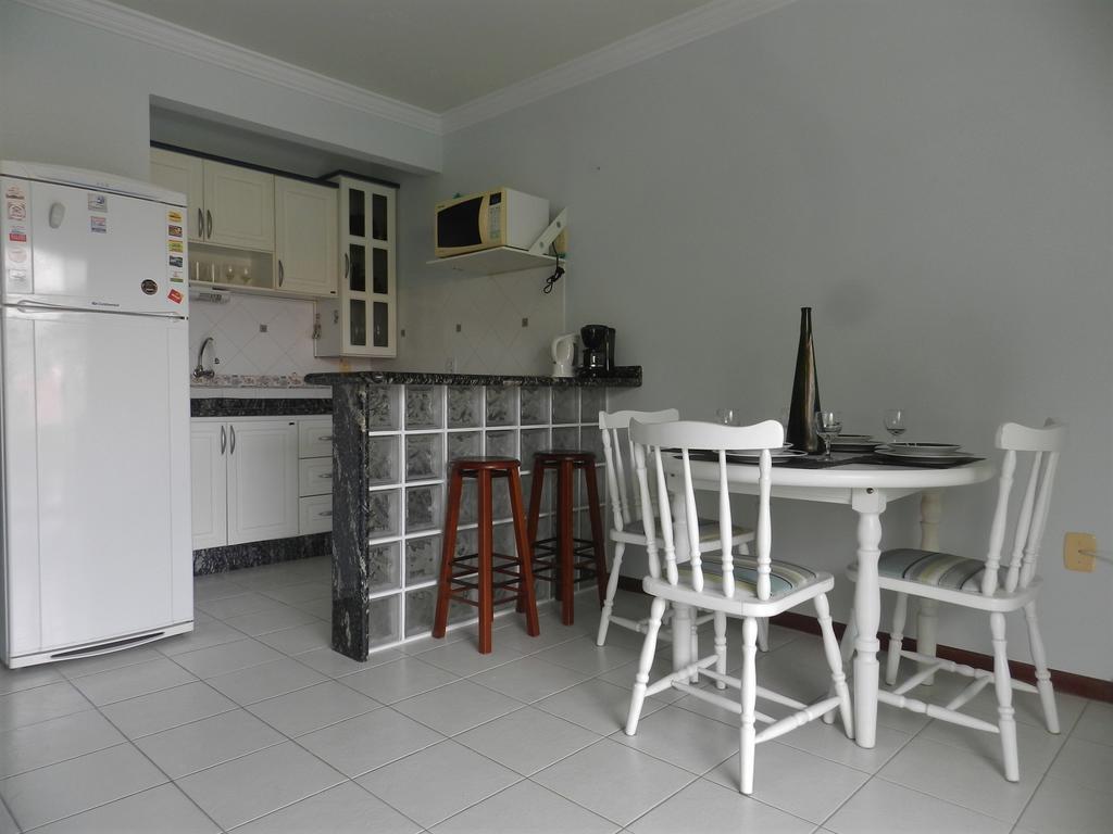 Residencial Jardim Palmeiras Bombinhas Eksteriør billede